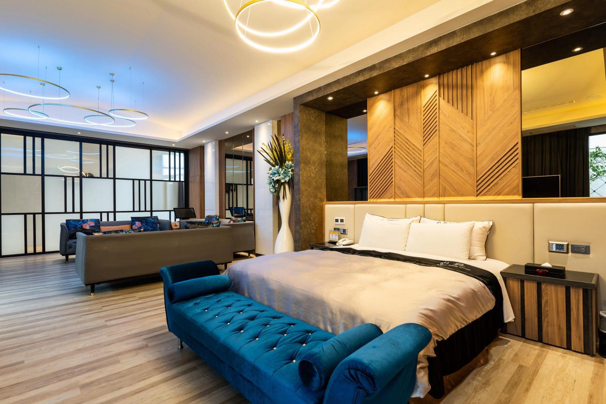 Aquarius Motel Taichung Exterior photo